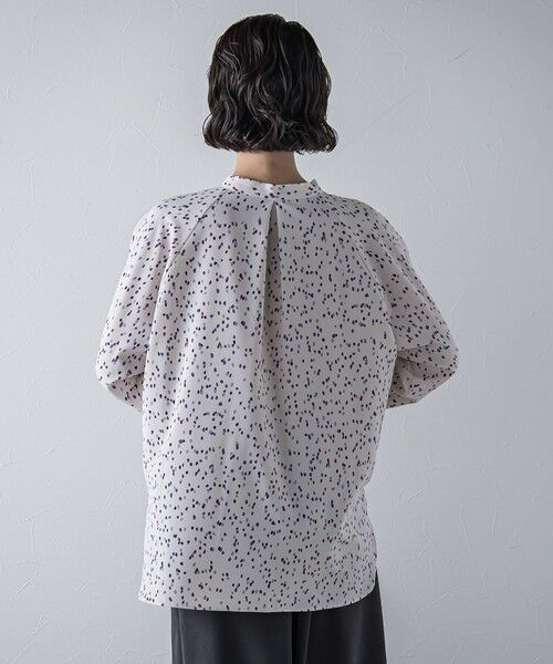 la.f...(大きいサイズ) / ラ・エフ(おおきいサイズ) シャツ・ブラウス | 【大きいサイズ】カラフルドットブラウス≪洗濯機で洗える≫ | 詳細2