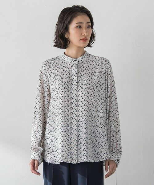 la.f... / ラ・エフ シャツ・ブラウス | ジオメトリック柄ブラウス（グリーン系その他）