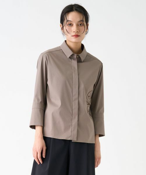 LANVIN COLLECTION / ランバン コレクション シャツ・ブラウス | ロゴ刺しゅうカラーシャツ | 詳細1