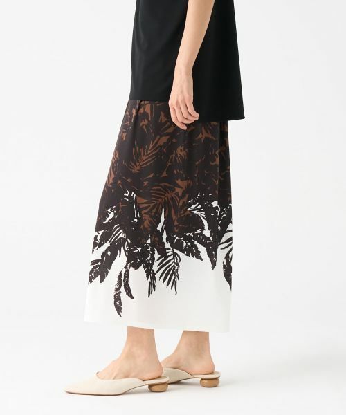 LANVIN COLLECTION / ランバン コレクション その他パンツ | リーフプリントパンツ | 詳細2
