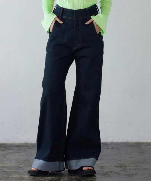 LANVIN en Bleu / ランバン オン ブルー その他パンツ | ロールアップフレアデニムパンツ | 詳細1