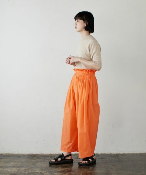 LANVIN en Bleu / ランバン オン ブルー その他パンツ | 速乾ナイロンピンタッククロップドパンツ | 詳細5