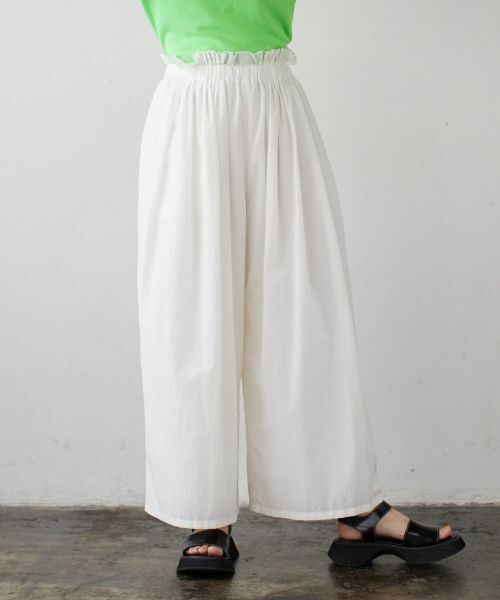 LANVIN en Bleu / ランバン オン ブルー その他パンツ | 速乾ナイロンピンタッククロップドパンツ | 詳細8