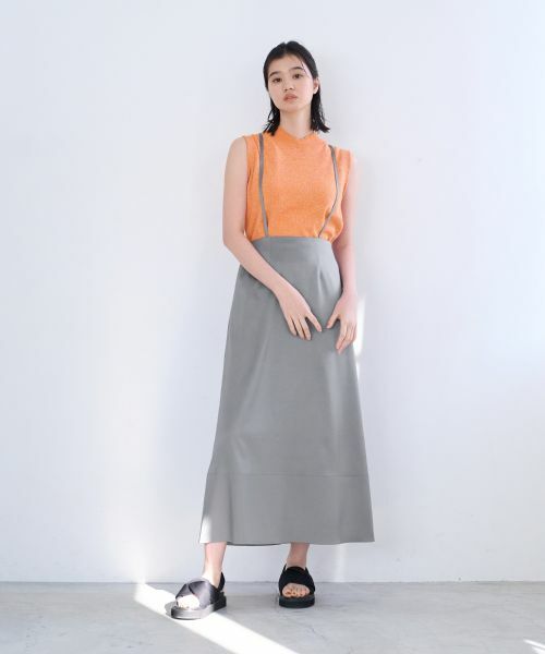 LANVIN en Bleu / ランバン オン ブルー ロング・マキシ丈スカート | エンボスサテンミニマルフレアスカート | 詳細6