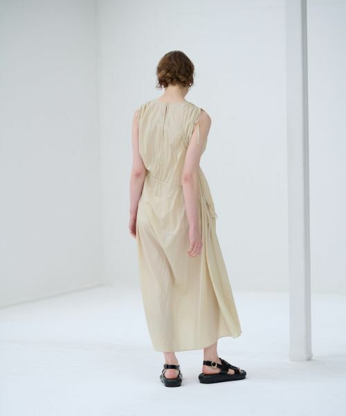 LANVIN en Bleu / ランバン オン ブルー ドレス | 【sweet 6月号掲載】速乾ナイロンドロストワンピース | 詳細3