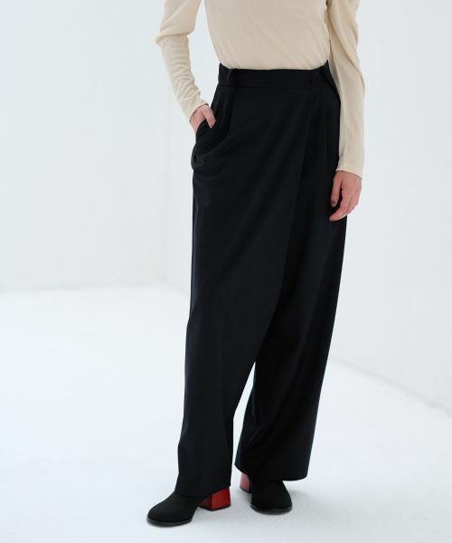 LANVIN en Bleu / ランバン オン ブルー その他パンツ | ライトウールタックワイドパンツ | 詳細10