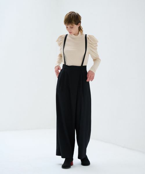 LANVIN en Bleu / ランバン オン ブルー その他パンツ | ライトウールタックワイドパンツ(ネイビー)