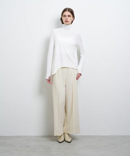 LANVIN en Bleu / ランバン オン ブルー Tシャツ | アシンメカーブヘムカットソー | 詳細1