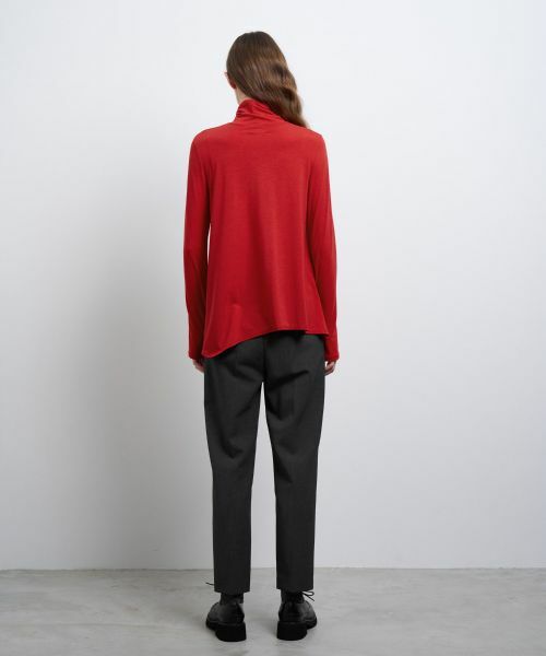 LANVIN en Bleu / ランバン オン ブルー Tシャツ | アシンメカーブヘムカットソー | 詳細10