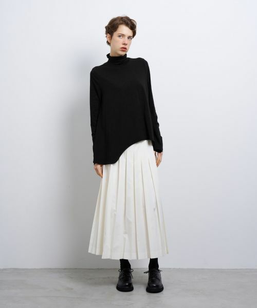 LANVIN en Bleu / ランバン オン ブルー Tシャツ | アシンメカーブヘムカットソー | 詳細15