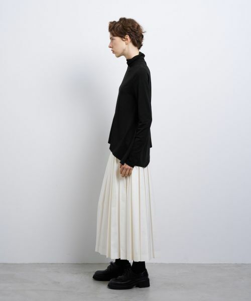 LANVIN en Bleu / ランバン オン ブルー Tシャツ | アシンメカーブヘムカットソー | 詳細16