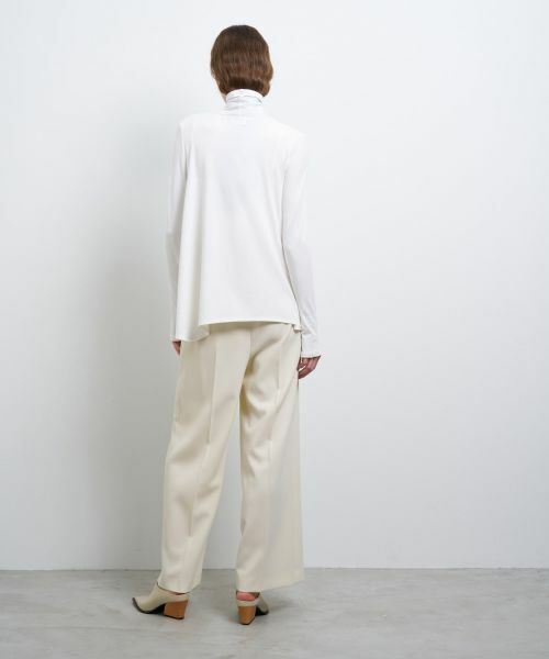 LANVIN en Bleu / ランバン オン ブルー Tシャツ | アシンメカーブヘムカットソー | 詳細3