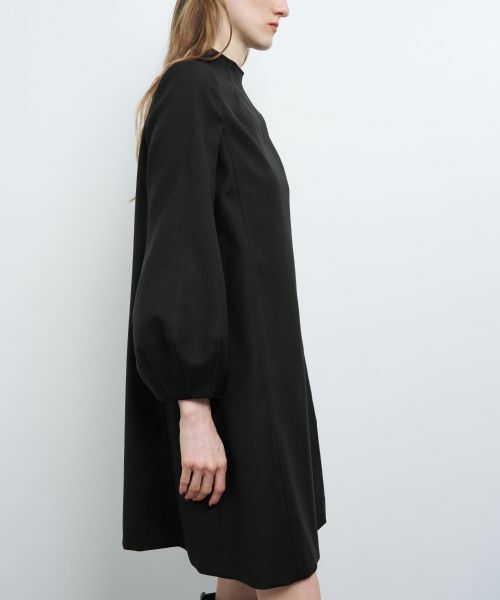 LANVIN en Bleu / ランバン オン ブルー ドレス | ボトルネックコクーンスリーブワンピース | 詳細4