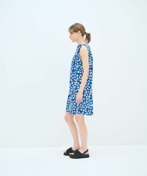 LANVIN en Bleu / ランバン オン ブルー ドレス | Floating Flowerアクティブオールインワン | 詳細3