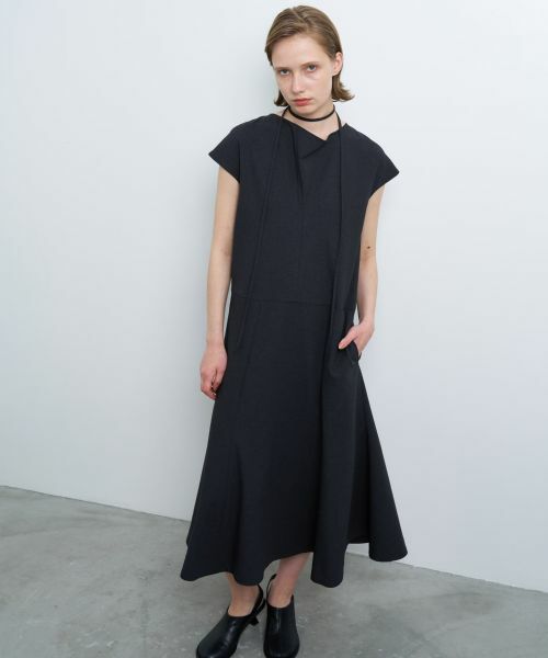 LANVIN en Bleu / ランバン オン ブルー ドレス | アムンゼンドレープネックフレアワンピース | 詳細1