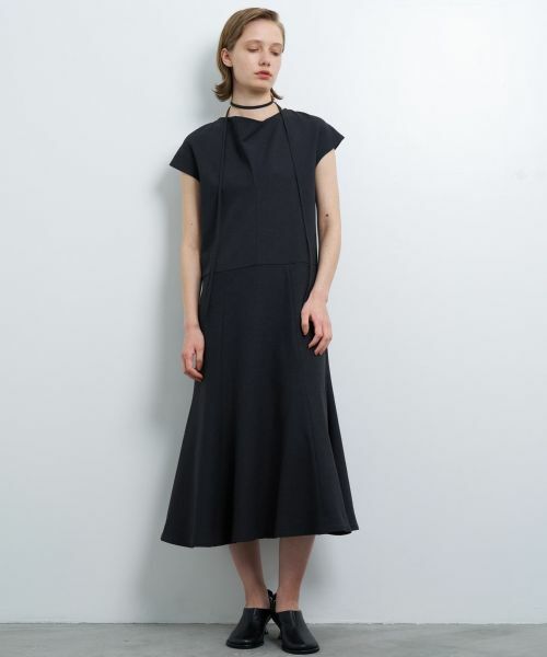 LANVIN en Bleu / ランバン オン ブルー ドレス | アムンゼンドレープネックフレアワンピース | 詳細2