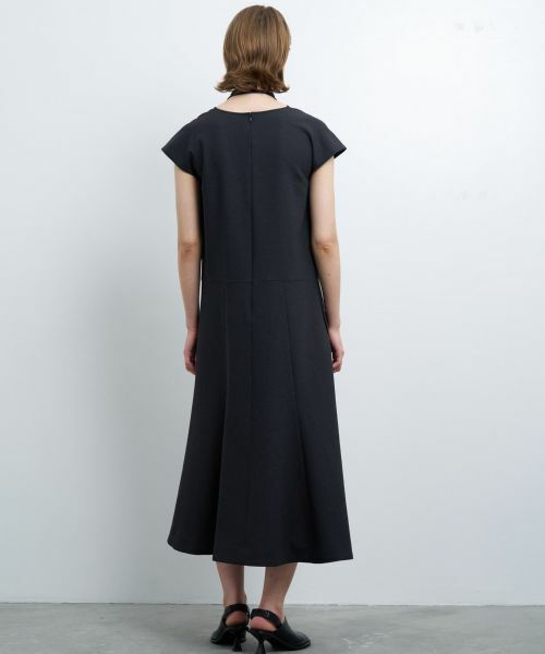 LANVIN en Bleu / ランバン オン ブルー ドレス | アムンゼンドレープネックフレアワンピース | 詳細4