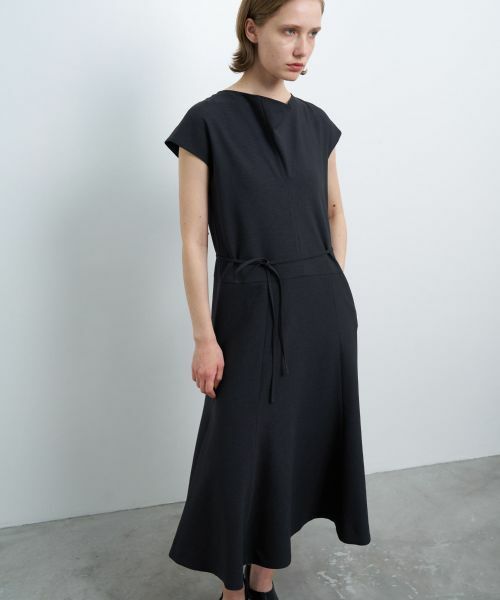 LANVIN en Bleu / ランバン オン ブルー ドレス | アムンゼンドレープネックフレアワンピース | 詳細6