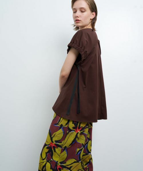 LANVIN en Bleu / ランバン オン ブルー Tシャツ | ギャザーネックドロストカットソー | 詳細17