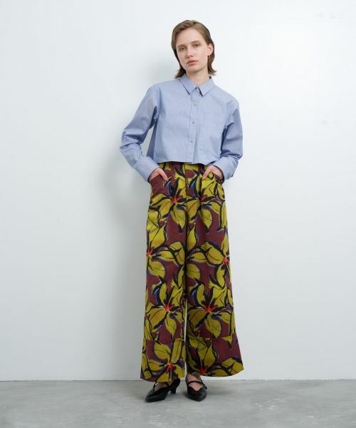 LANVIN en Bleu / ランバン オン ブルー シャツ・ブラウス | ハート釦バックフレアクロップドシャツ | 詳細17