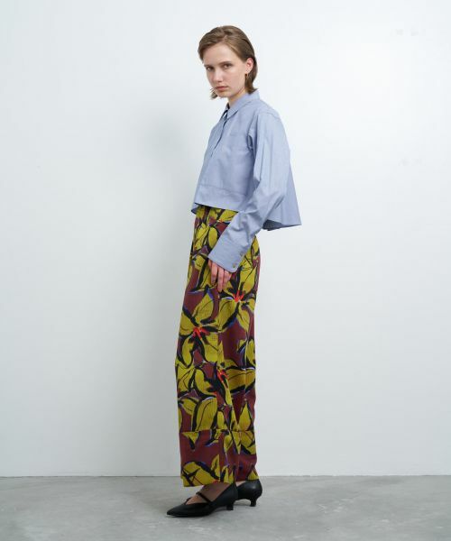 LANVIN en Bleu / ランバン オン ブルー シャツ・ブラウス | ハート釦バックフレアクロップドシャツ | 詳細18