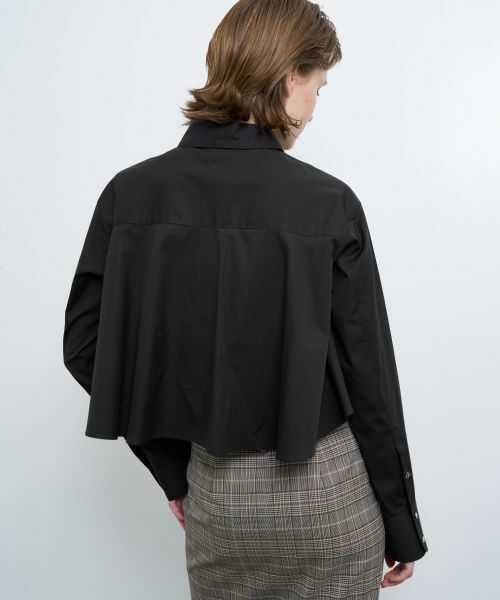 LANVIN en Bleu / ランバン オン ブルー シャツ・ブラウス | ハート釦バックフレアクロップドシャツ | 詳細7