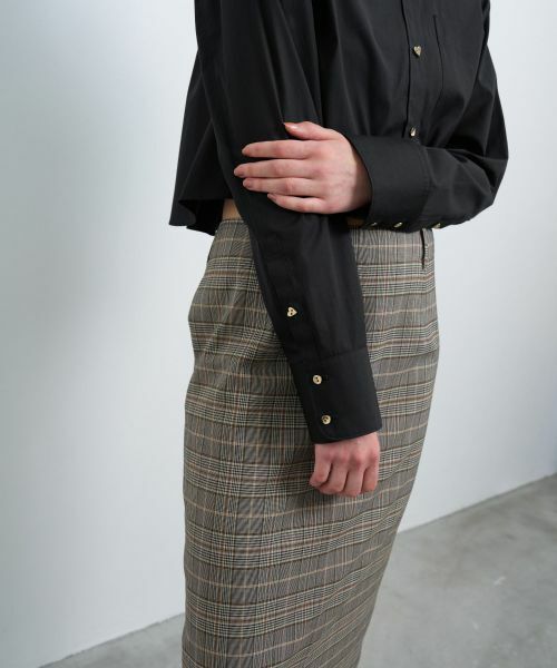 LANVIN en Bleu / ランバン オン ブルー シャツ・ブラウス | ハート釦バックフレアクロップドシャツ | 詳細8