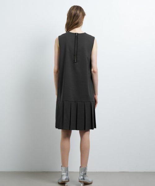 LANVIN en Bleu / ランバン オン ブルー ドレス | プリーツヘムウールツイルワンピース | 詳細3