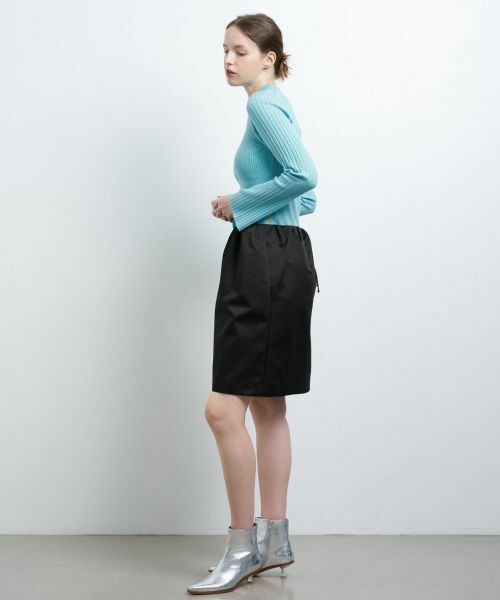 LANVIN en Bleu / ランバン オン ブルー ロング・マキシ丈スカート | トリプルクロスメモリーサテンミニスカート | 詳細2