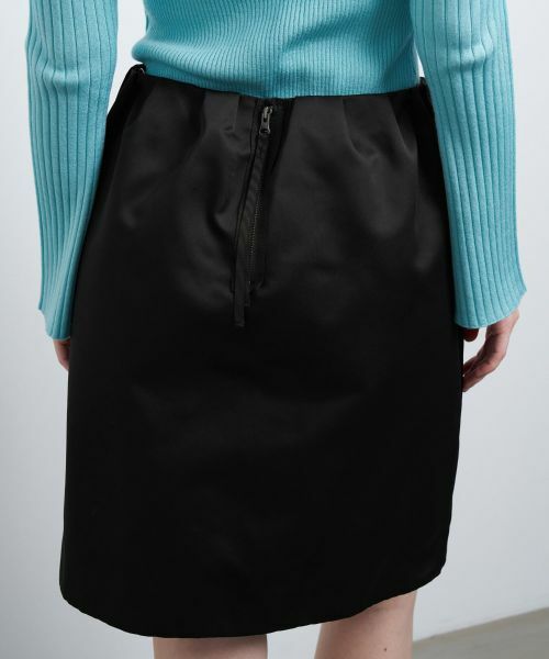 LANVIN en Bleu / ランバン オン ブルー ロング・マキシ丈スカート | トリプルクロスメモリーサテンミニスカート | 詳細6