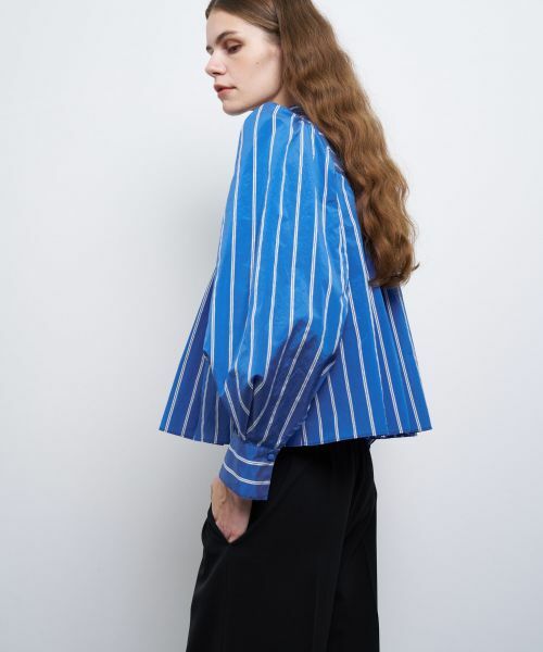 LANVIN en Bleu / ランバン オン ブルー シャツ・ブラウス | FABRICAスタンドカラーフレアブラウス | 詳細9