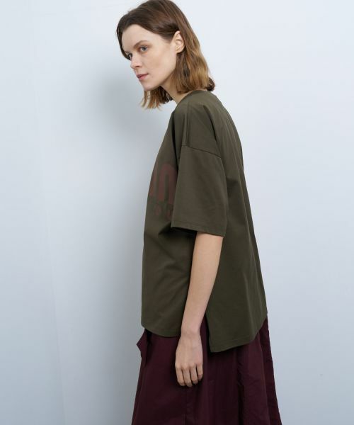 LANVIN en Bleu / ランバン オン ブルー Tシャツ | ビッグロゴプリントTシャツ | 詳細18