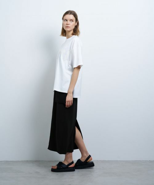 LANVIN en Bleu / ランバン オン ブルー Tシャツ | ビッグロゴプリントTシャツ | 詳細2