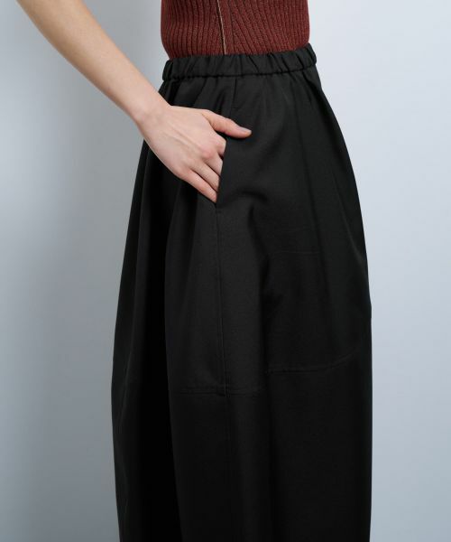 LANVIN en Bleu / ランバン オン ブルー ロング・マキシ丈スカート | ポリエステルツイルコクーンゴムスカート | 詳細13