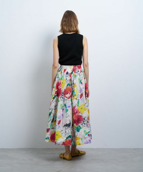 LANVIN en Bleu / ランバン オン ブルー ロング・マキシ丈スカート | fleur de fleurプリントタックスカート | 詳細3