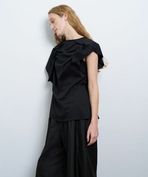 LANVIN en Bleu / ランバン オン ブルー Tシャツ | ランダムタックドレープカットソー | 詳細5