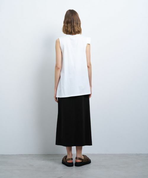 LANVIN en Bleu / ランバン オン ブルー Tシャツ | アシンメノースリーブカットソー | 詳細10