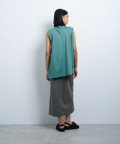 LANVIN en Bleu / ランバン オン ブルー Tシャツ | アシンメノースリーブカットソー | 詳細3