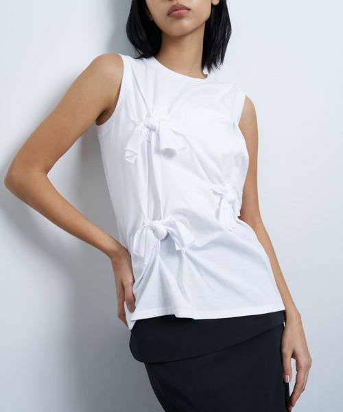 LANVIN en Bleu / ランバン オン ブルー Tシャツ | 【手洗い可】ノットリボンノースリーブカットソー | 詳細10