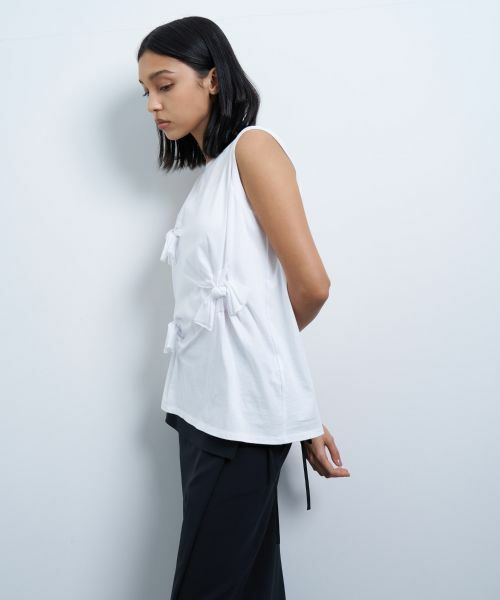 LANVIN en Bleu / ランバン オン ブルー Tシャツ | 【手洗い可】ノットリボンノースリーブカットソー | 詳細11