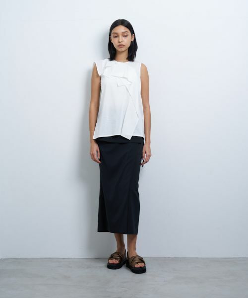 LANVIN en Bleu / ランバン オン ブルー Tシャツ | ドレープノースリーブカットソー | 詳細7