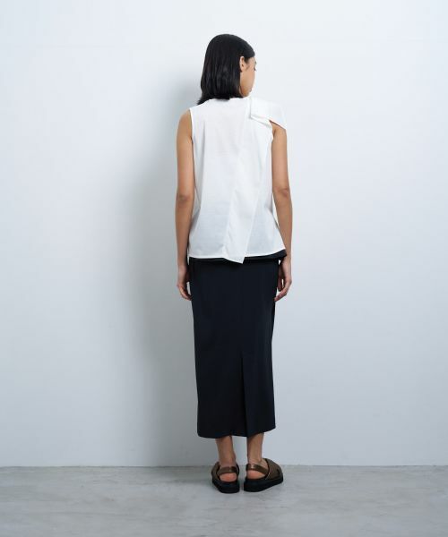 LANVIN en Bleu / ランバン オン ブルー Tシャツ | ドレープノースリーブカットソー | 詳細9