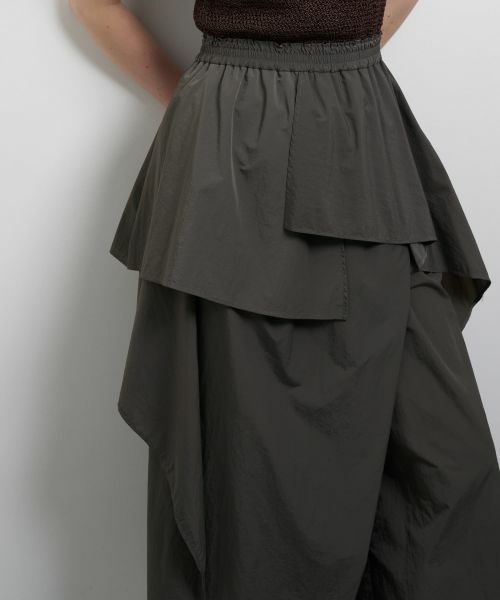 LANVIN en Bleu / ランバン オン ブルー その他パンツ | 撥水速乾ナイロンラッフルパンツ | 詳細6