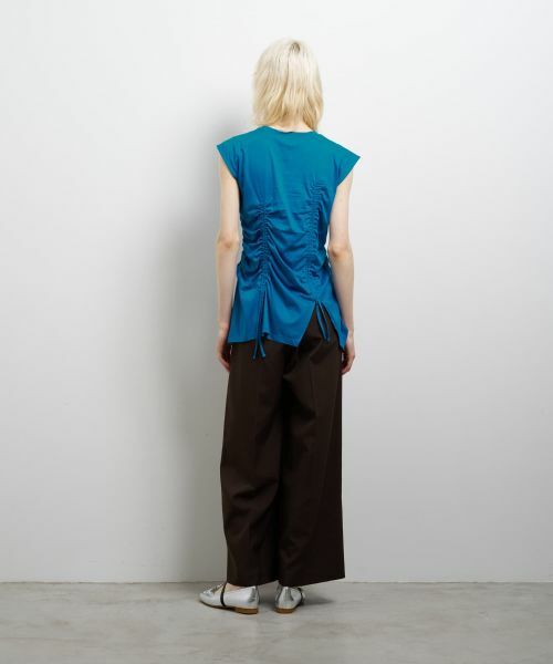 LANVIN en Bleu / ランバン オン ブルー Tシャツ | ドロストギャザーノースリーブカットソー | 詳細10