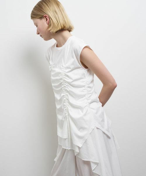 LANVIN en Bleu / ランバン オン ブルー Tシャツ | ドロストギャザーノースリーブカットソー | 詳細19