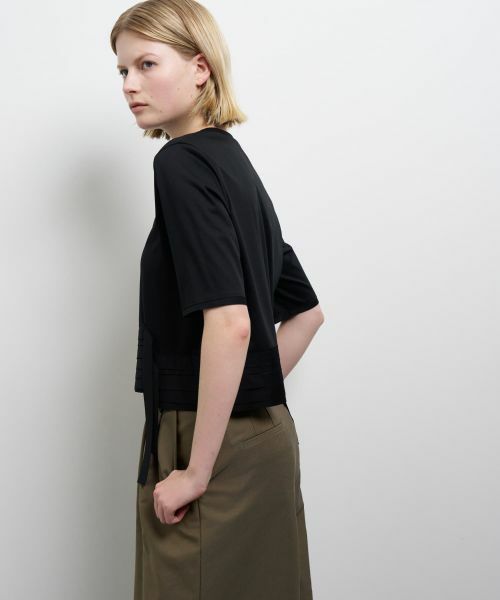 LANVIN en Bleu / ランバン オン ブルー Tシャツ | アシンメテープフリルカットソー | 詳細11