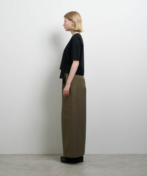 LANVIN en Bleu / ランバン オン ブルー Tシャツ | アシンメテープフリルカットソー | 詳細8