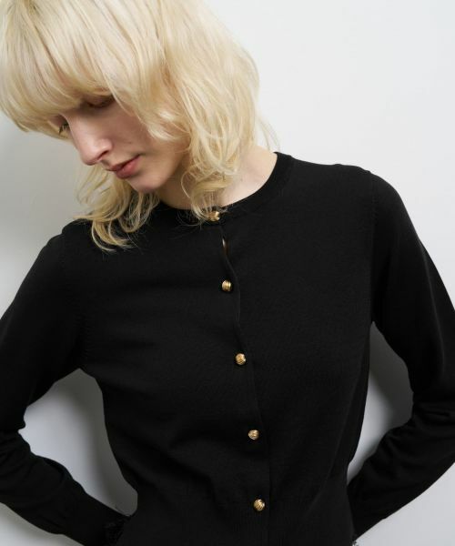 LANVIN en Bleu/ランバン オン ブルー メタルボタンベーシックカーディガン ブラック 38 LANVIN en Bleu/ランバン オン ブルー メタルボタンベーシックカーディガン ブラック 38