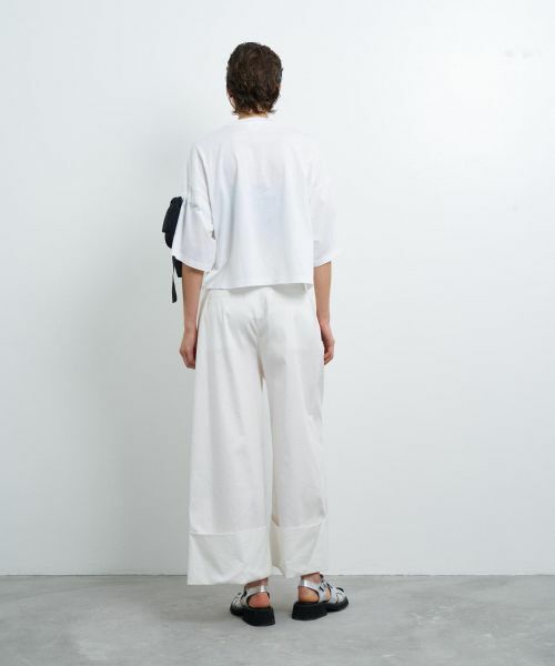 LANVIN en Bleu / ランバン オン ブルー Tシャツ | クロップドリボンTシャツ | 詳細18