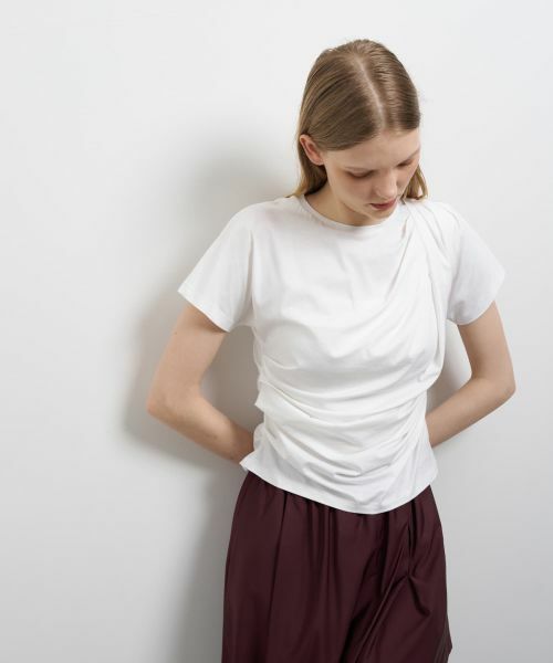 LANVIN en Bleu / ランバン オン ブルー Tシャツ | タックドレープカットソー | 詳細11